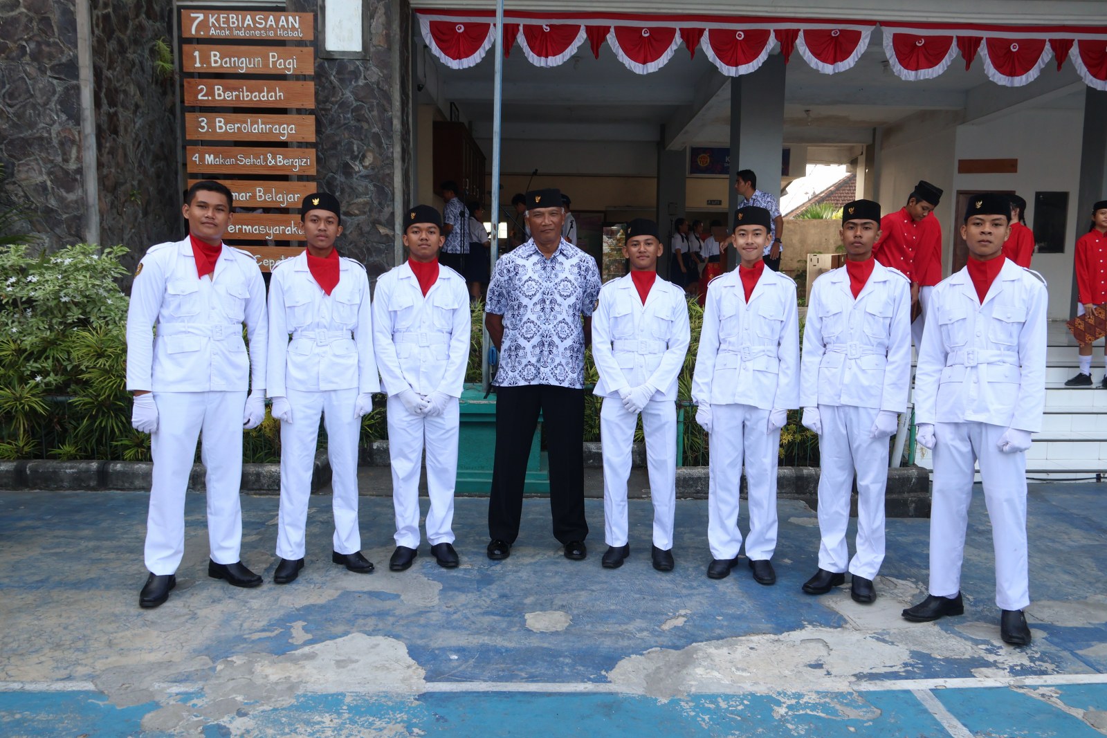 HUT RI 81 (20)